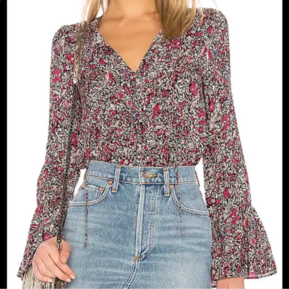 BCBG Black and Red Floral Ruffle Bell Sleeve Top with Tie Neckline Sz XXS
